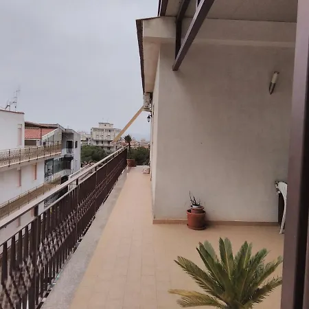 아파트 Vacanze Vito E Alessia 96-01 Pa